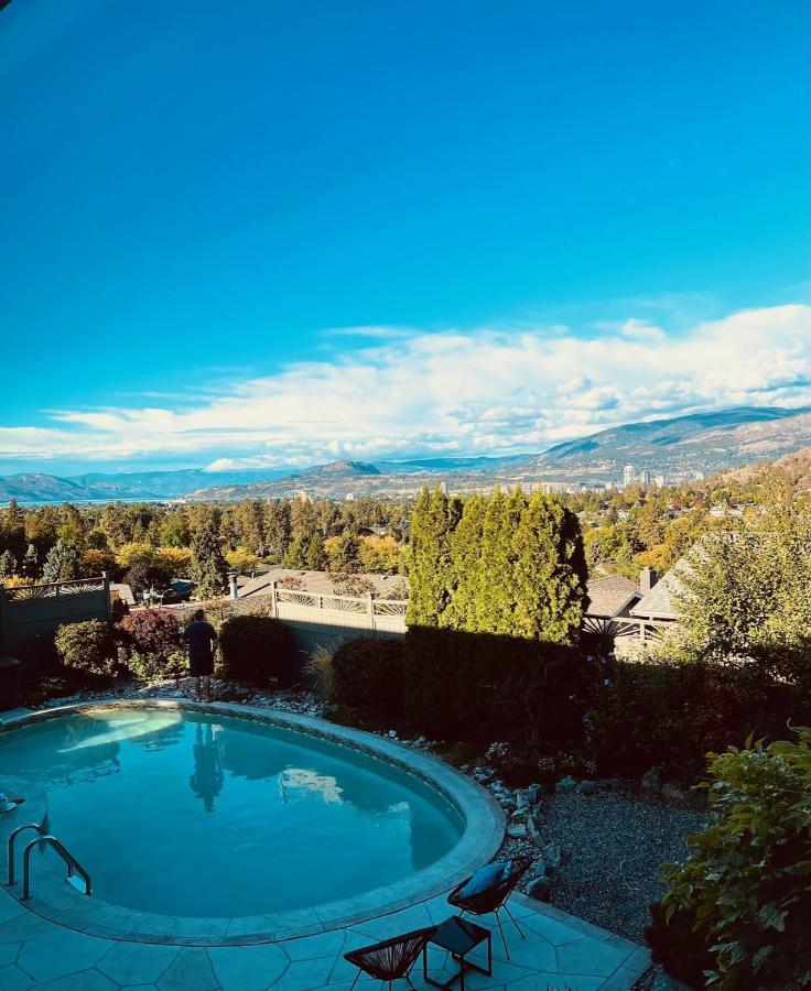 A Vista Villa Couples Retreat Келоуна Екстериор снимка