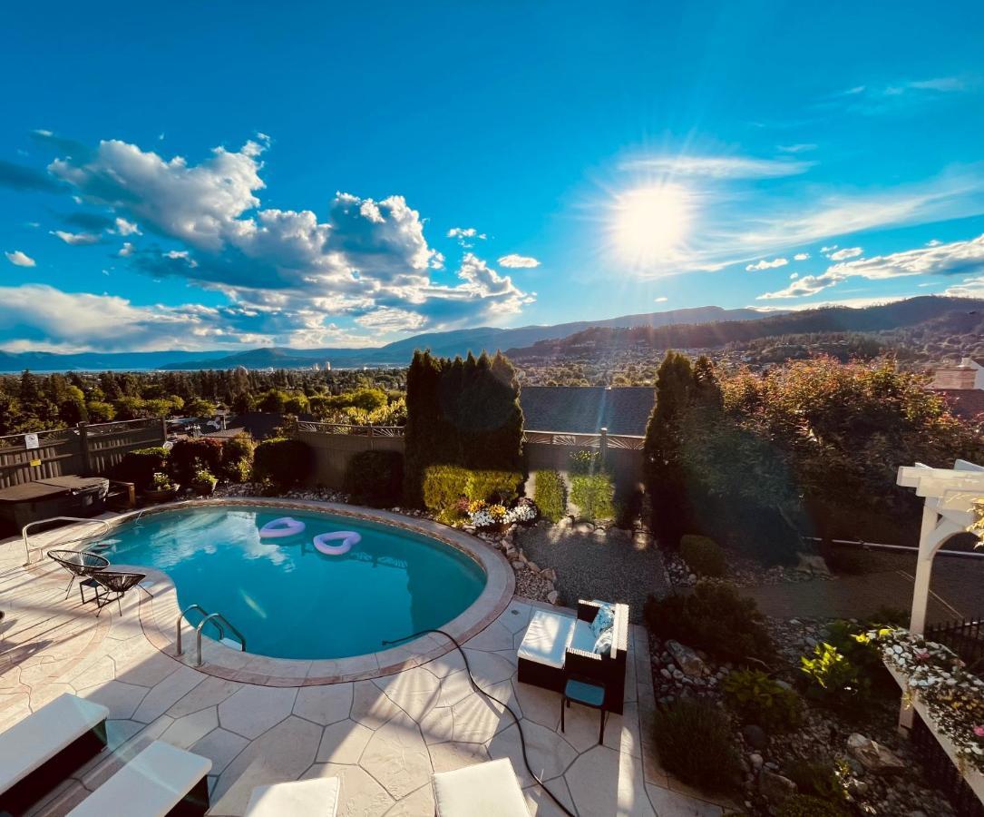 A Vista Villa Couples Retreat Келоуна Екстериор снимка