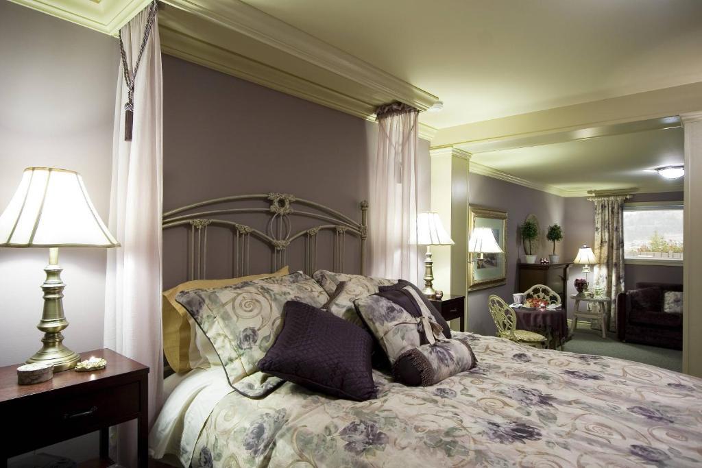 A Vista Villa Couples Retreat Келоуна Стая снимка